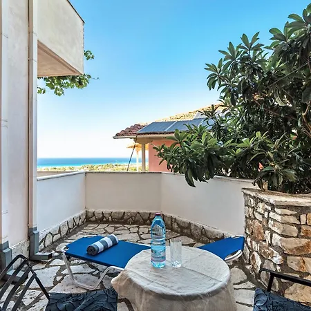 Lefkothea 5 דירה