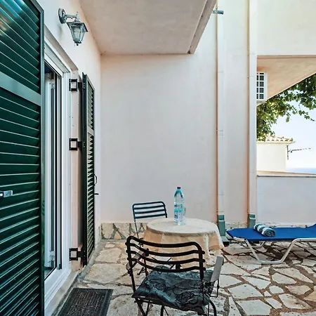 Lefkothea 5 דירה Frínion